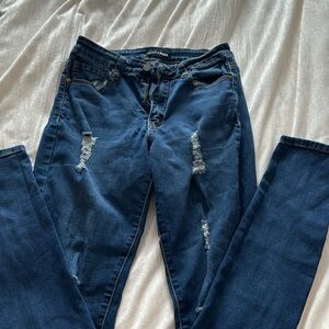 Fashion nova ripped skinny jeans